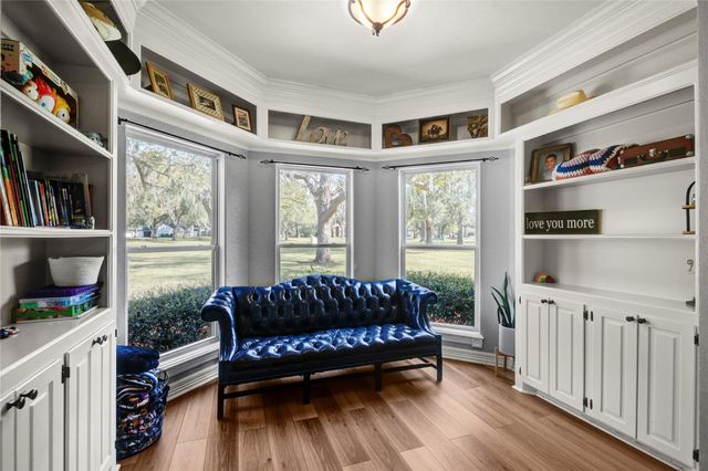 203 Teakwood Street, Lake Jackson, TX 77566