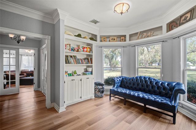 203 Teakwood Street, Lake Jackson, TX 77566