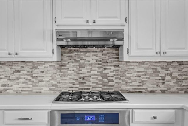 203 Teakwood Street, Lake Jackson, TX 77566