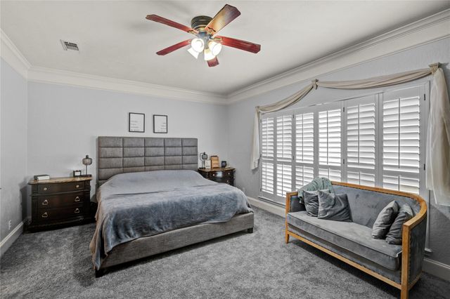 203 Teakwood Street, Lake Jackson, TX 77566