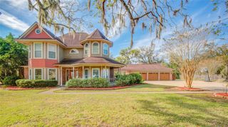 203 Teakwood Street, Lake Jackson, TX 77566