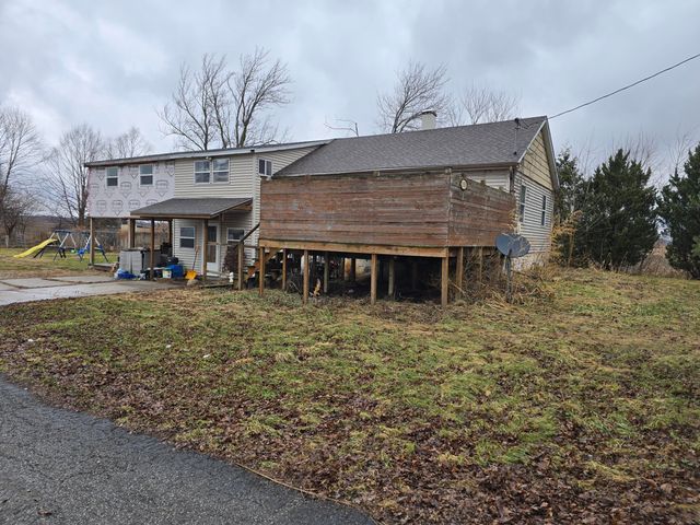 1158 S State Rd 231, Hebron, IN 46341