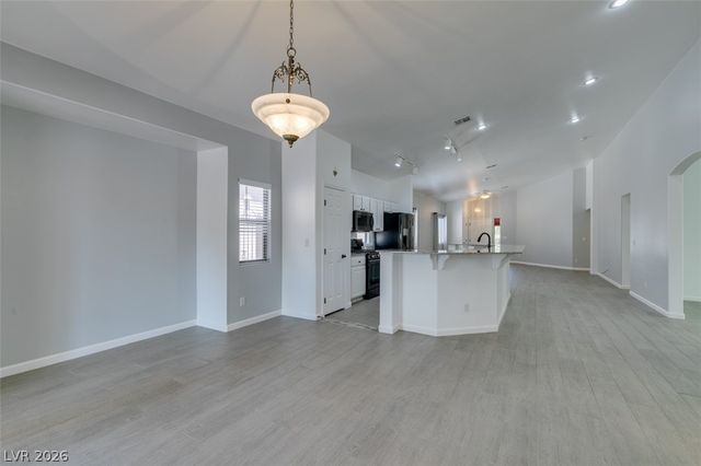 8111 Desert Cloud Avenue, Las Vegas, NV 89131