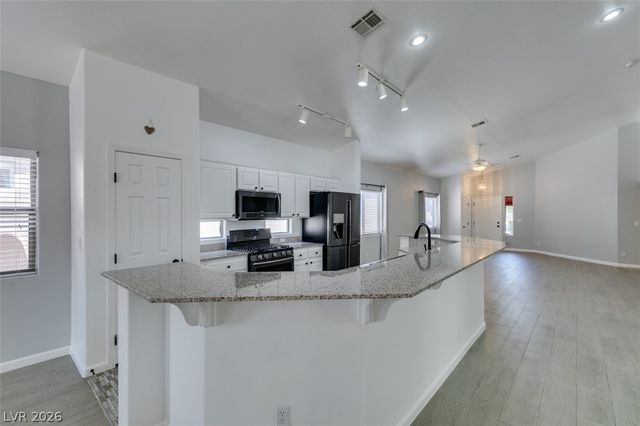 8111 Desert Cloud Avenue, Las Vegas, NV 89131