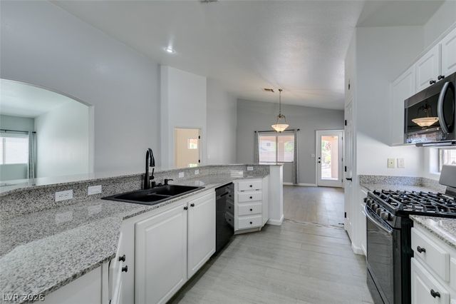 8111 Desert Cloud Avenue, Las Vegas, NV 89131