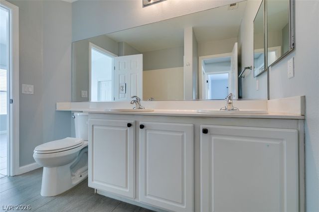 8111 Desert Cloud Avenue, Las Vegas, NV 89131