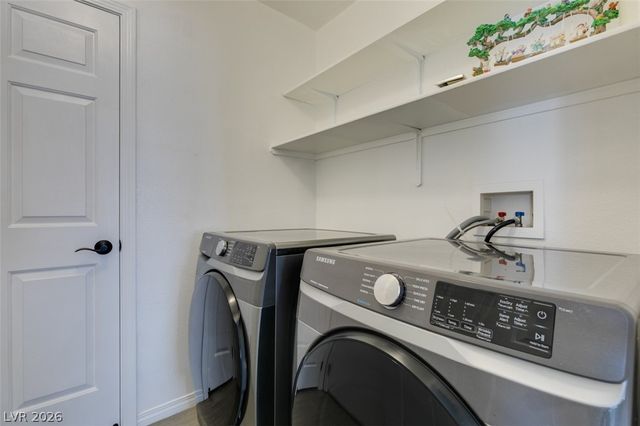 8111 Desert Cloud Avenue, Las Vegas, NV 89131