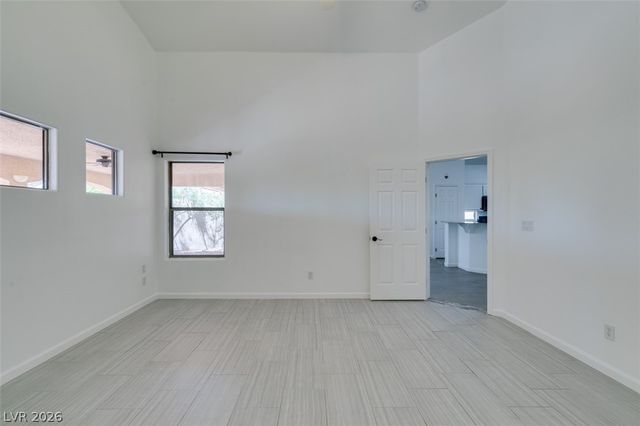 8111 Desert Cloud Avenue, Las Vegas, NV 89131