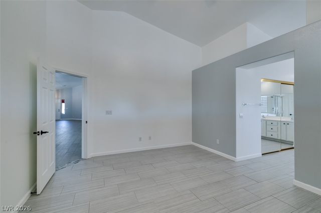 8111 Desert Cloud Avenue, Las Vegas, NV 89131