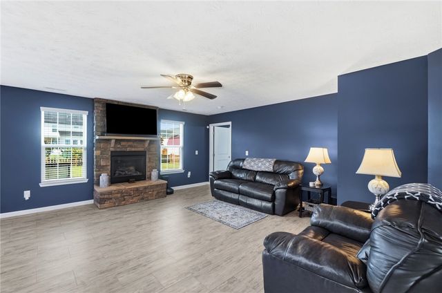 7101 Bluestream Drive, Tipp City, OH 45371