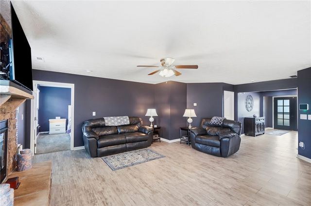 7101 Bluestream Drive, Tipp City, OH 45371