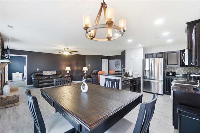 7101 Bluestream Drive, Tipp City, OH 45371