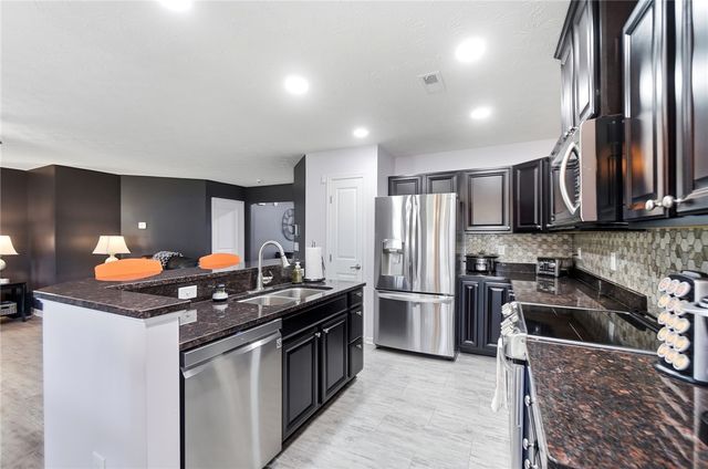 7101 Bluestream Drive, Tipp City, OH 45371