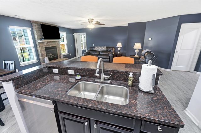 7101 Bluestream Drive, Tipp City, OH 45371