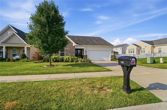 7101 Bluestream Drive, Tipp City, OH 45371