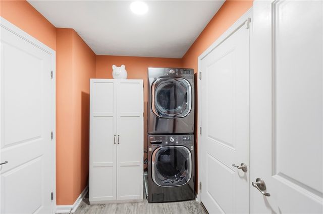 7101 Bluestream Drive, Tipp City, OH 45371
