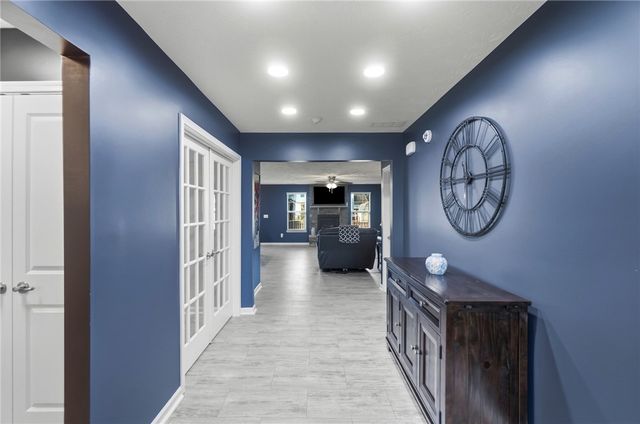 7101 Bluestream Drive, Tipp City, OH 45371