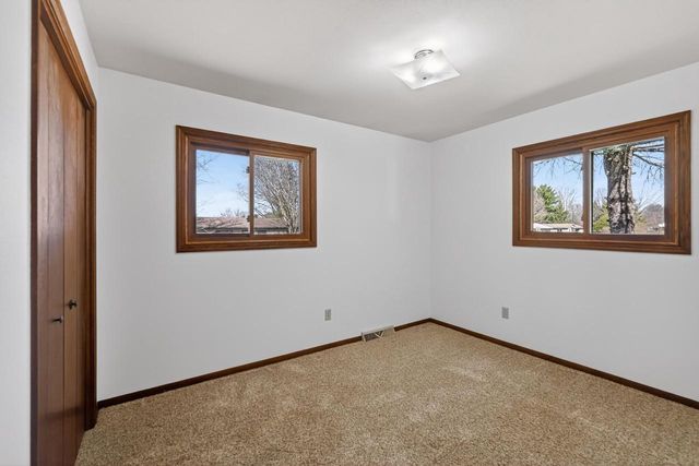 435 North Shore Drive, Belleville, WI 53508