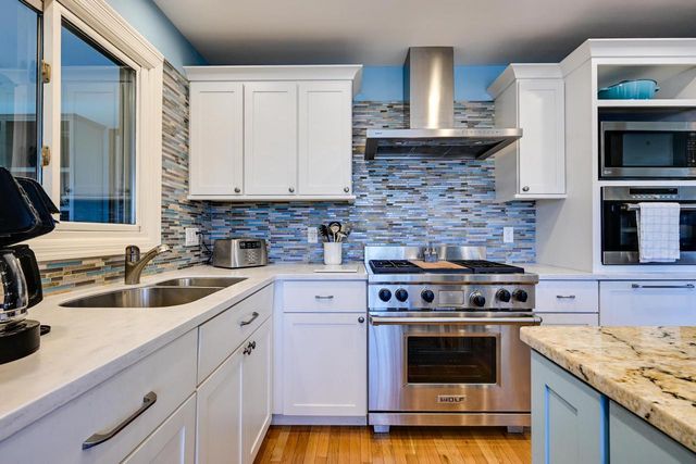 435 North Shore Drive, Belleville, WI 53508