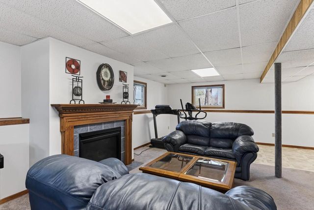 435 North Shore Drive, Belleville, WI 53508