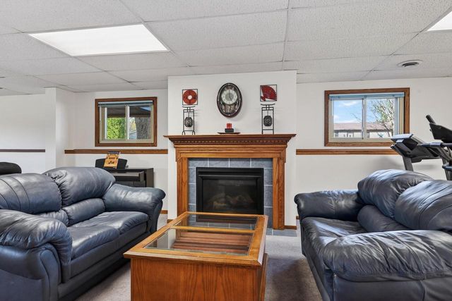 435 North Shore Drive, Belleville, WI 53508