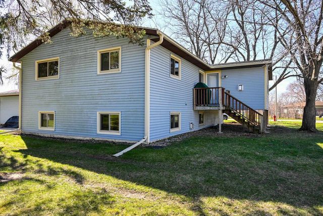 435 North Shore Drive, Belleville, WI 53508