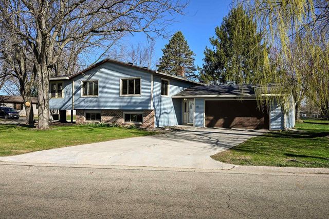 435 North Shore Drive, Belleville, WI 53508