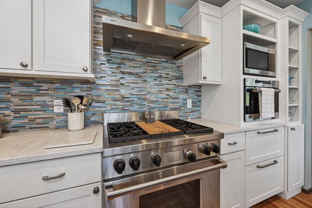 435 North Shore Drive, Belleville, WI 53508