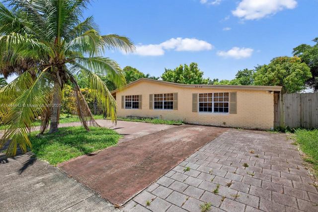 6270 NW 12th Ct, Sunrise, FL 33313