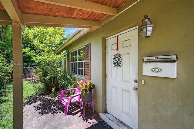 6270 NW 12th Ct, Sunrise, FL 33313