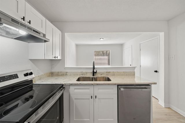 4601 W 43rd Street, Houston, TX 77092