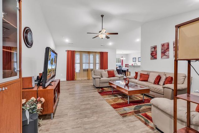 323 Borrowdale Dr., Conway, SC 29526