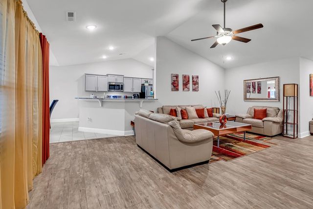 323 Borrowdale Dr., Conway, SC 29526