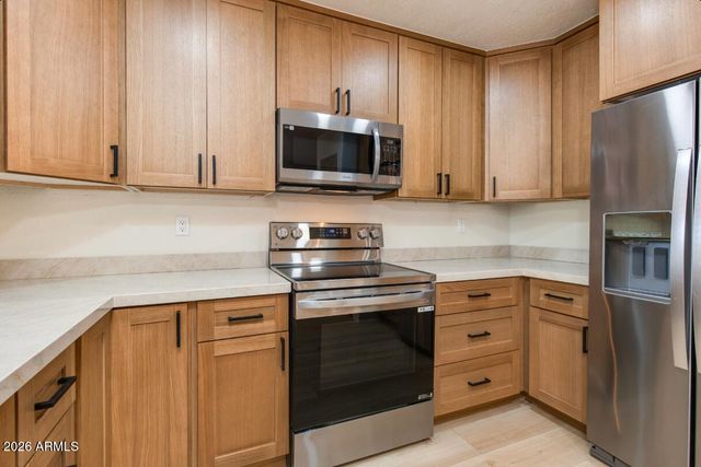 12222 N PARADISE VILLAGE Parkway S 247, Phoenix, AZ 85032