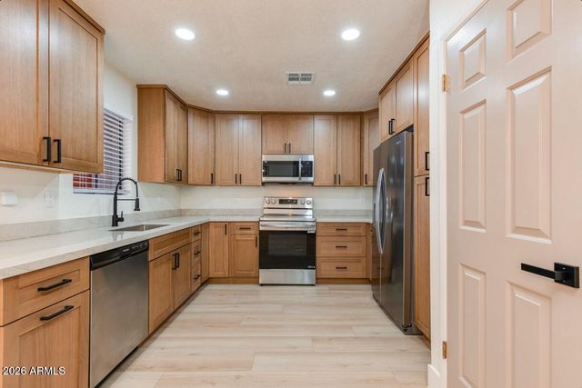 12222 N PARADISE VILLAGE Parkway S 247, Phoenix, AZ 85032