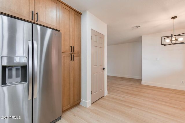 12222 N PARADISE VILLAGE Parkway S 247, Phoenix, AZ 85032