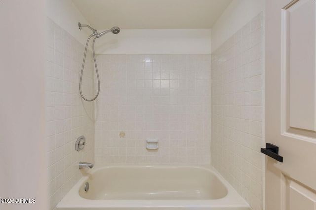 12222 N PARADISE VILLAGE Parkway S 247, Phoenix, AZ 85032