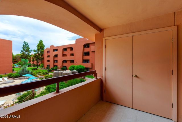 12222 N PARADISE VILLAGE Parkway S 247, Phoenix, AZ 85032