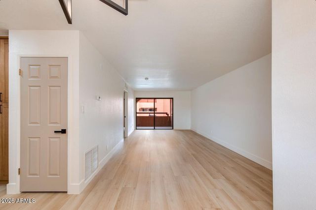 12222 N PARADISE VILLAGE Parkway S 247, Phoenix, AZ 85032
