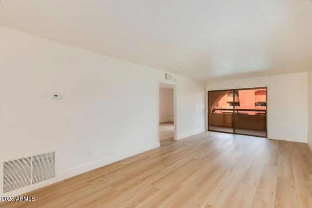 12222 N PARADISE VILLAGE Parkway S 247, Phoenix, AZ 85032