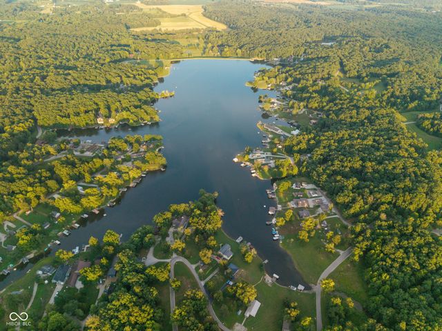14000 W Lake Road, Seymour, IN 47274