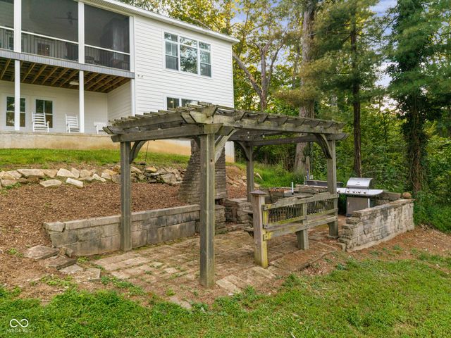 14000 W Lake Road, Seymour, IN 47274