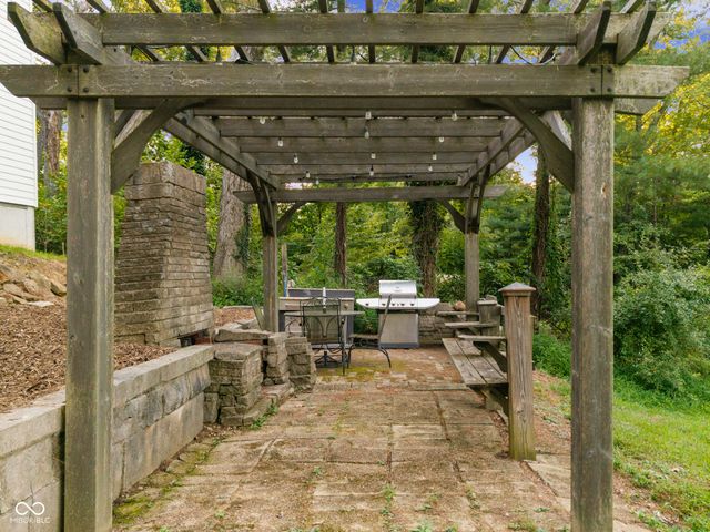 14000 W Lake Road, Seymour, IN 47274