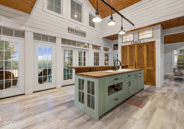 14000 W Lake Road, Seymour, IN 47274