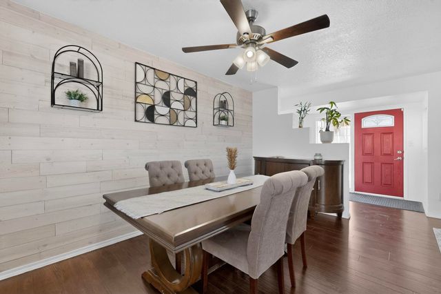 202 Pecos Loop SE, Rio Rancho, NM 87124