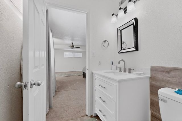 202 Pecos Loop SE, Rio Rancho, NM 87124