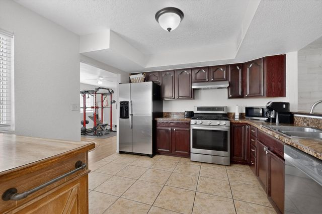 202 Pecos Loop SE, Rio Rancho, NM 87124