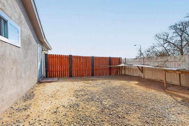 202 Pecos Loop SE, Rio Rancho, NM 87124