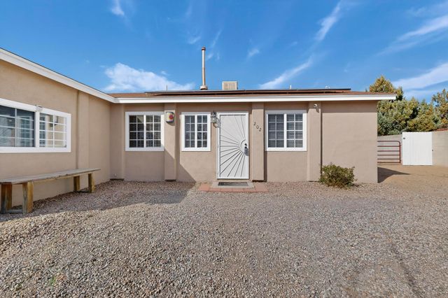 202 Pecos Loop SE, Rio Rancho, NM 87124