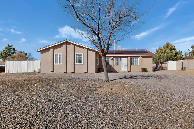 202 Pecos Loop SE, Rio Rancho, NM 87124